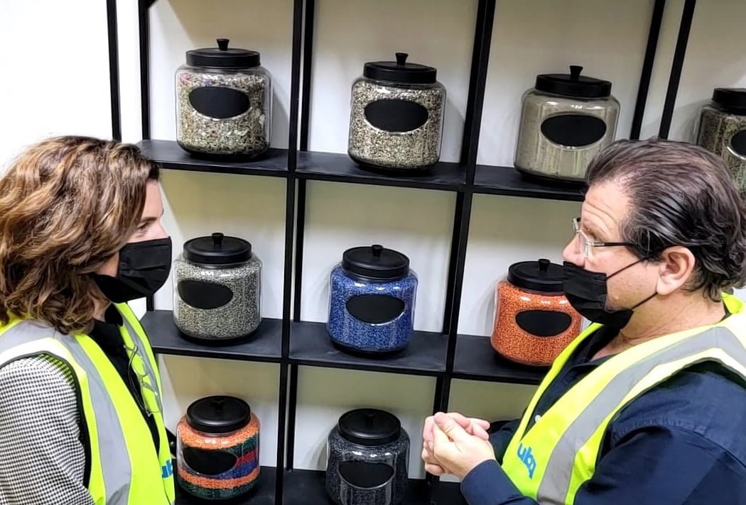 Israel’s Minister of Environmental Protection, Tamar Zandberg, visited the UBQ Materials production plant in Kibbutz Tselim in the Negev