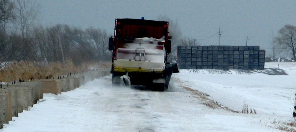 Salt truck in Ontario, wetlands, salt problems, winter roads, human impacts