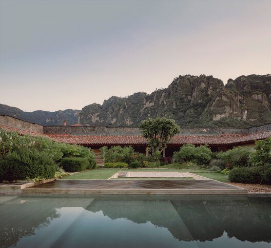 La Hacienda . Image © César Béjar