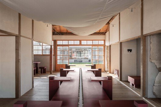 © Yi-Hsien Lee and Associates YHLAA