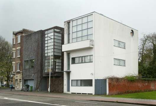 Maison Guiette / Le Corbusier. Image © Kris Vandevorst, via Wikipedia under CC BY 4.0
