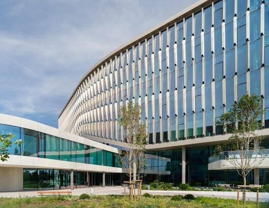 © Dániel Dömölky