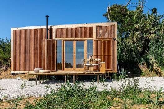 Ursa Tiny on Wheels House / Madeiguincho. Image © Junior Carranca