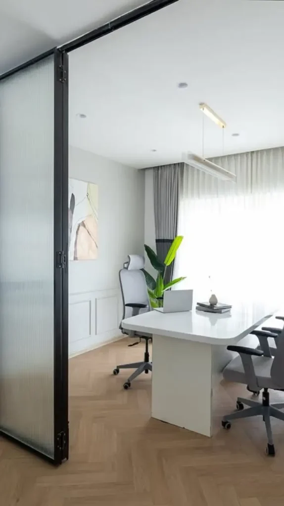 Creative Office Decor: Personalizing the Workspace Creative Office Decor: Personalizing the Workspace