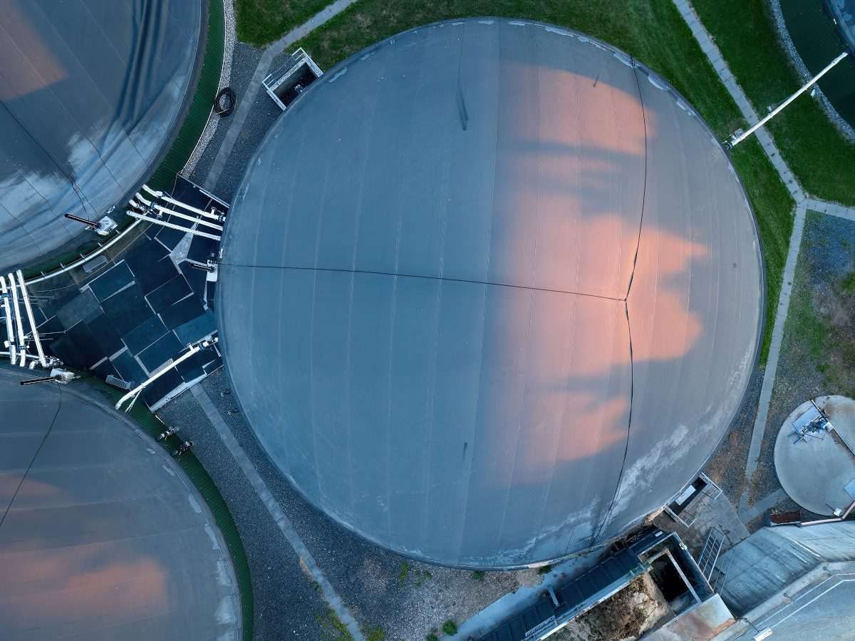 Cylindrical biogas tank seen from above
