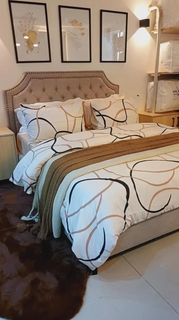 Luxurious Layered Bedding Luxurious Layered Bedding