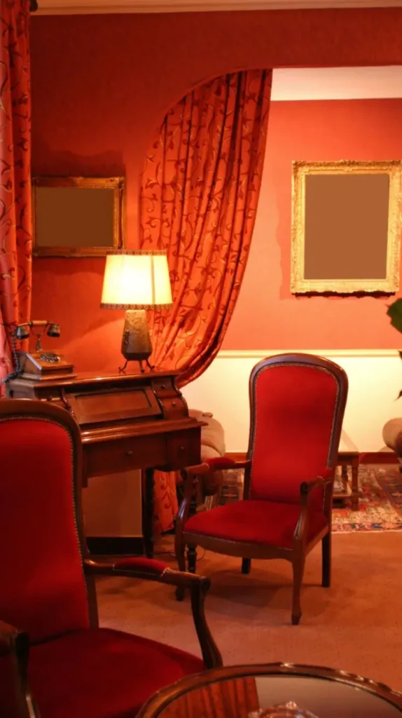 Key Elements of a Dark Academia House Key Elements of a Dark Academia House