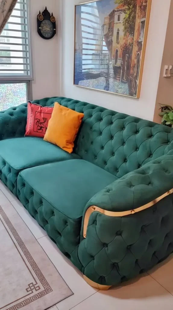 Statement Sofas Green Couch Statement Sofas Green Couch