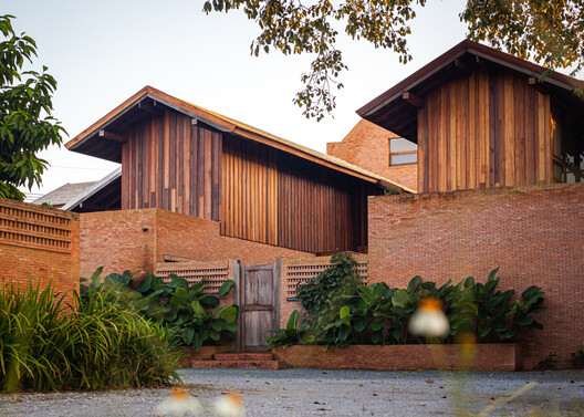 © Spaceshift Studio