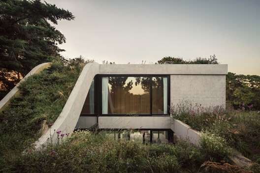 Casa Olivos / Gonzalo Bardach arquitectura. Image © César Béjar