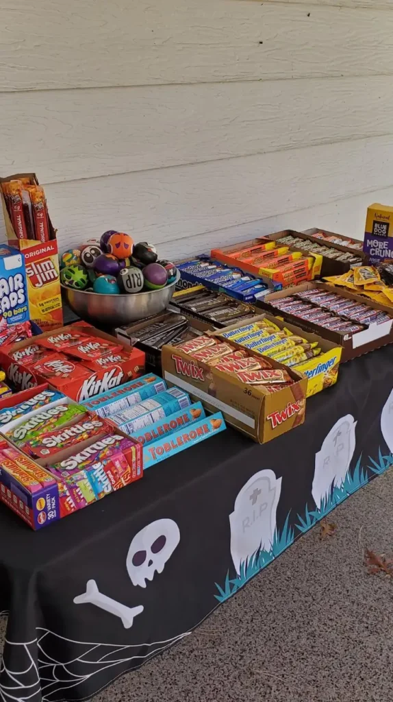 DIY Halloween Candy Stations 