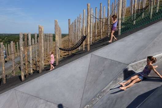 Play Landscape be-MINE / Carve + OMGEVING. Image Courtesy of Carve Play Landscape be-MINE / Carve + OMGEVING. Image Courtesy of Carve
