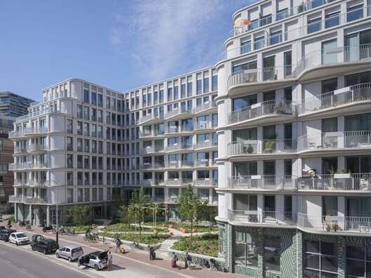 © Ossip van Duivenbode