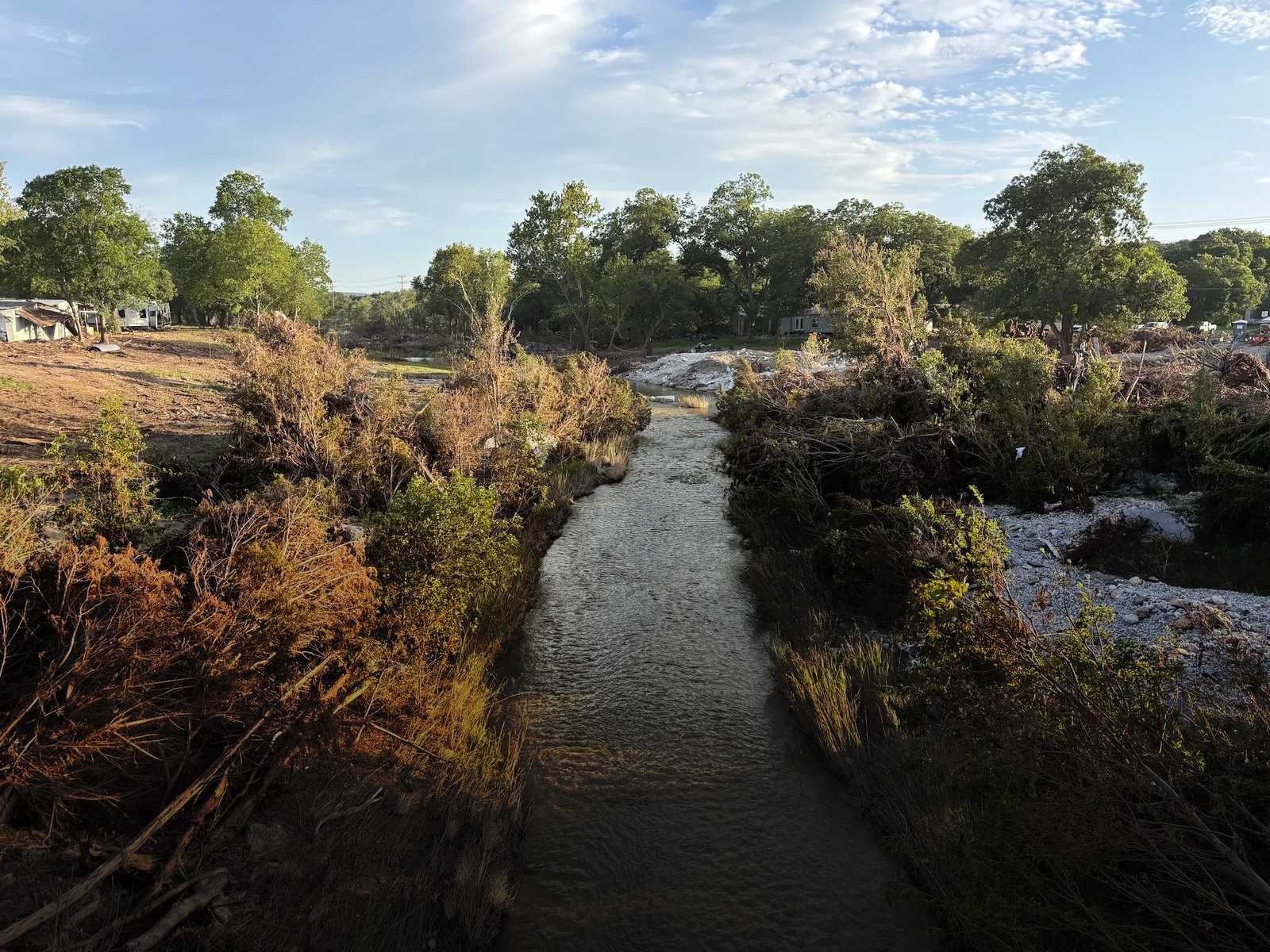 A river runs through a rural area
