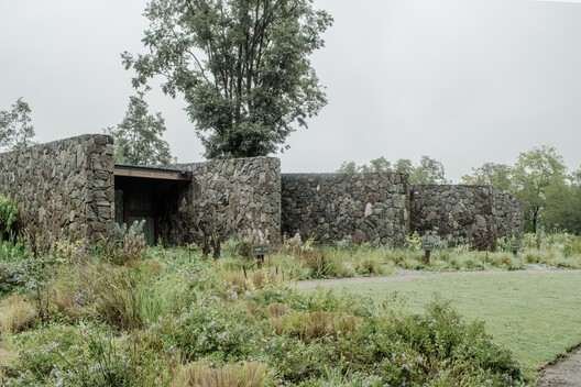 © Milagros Sanchez Azcona