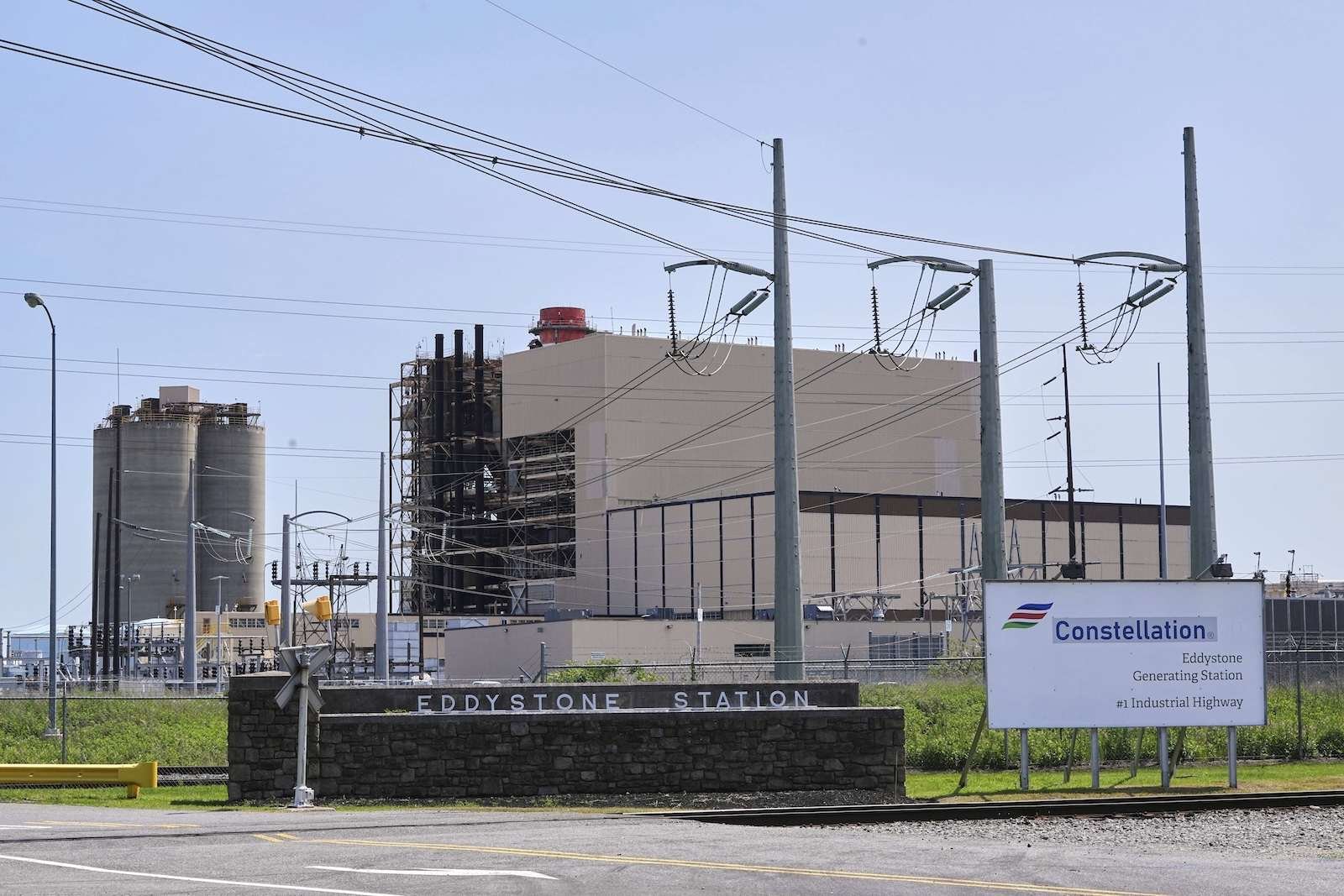 The Eddystone Generating Station in Eddystone, Pennsylvania was to close in May but will remain open under a Trump administration order.