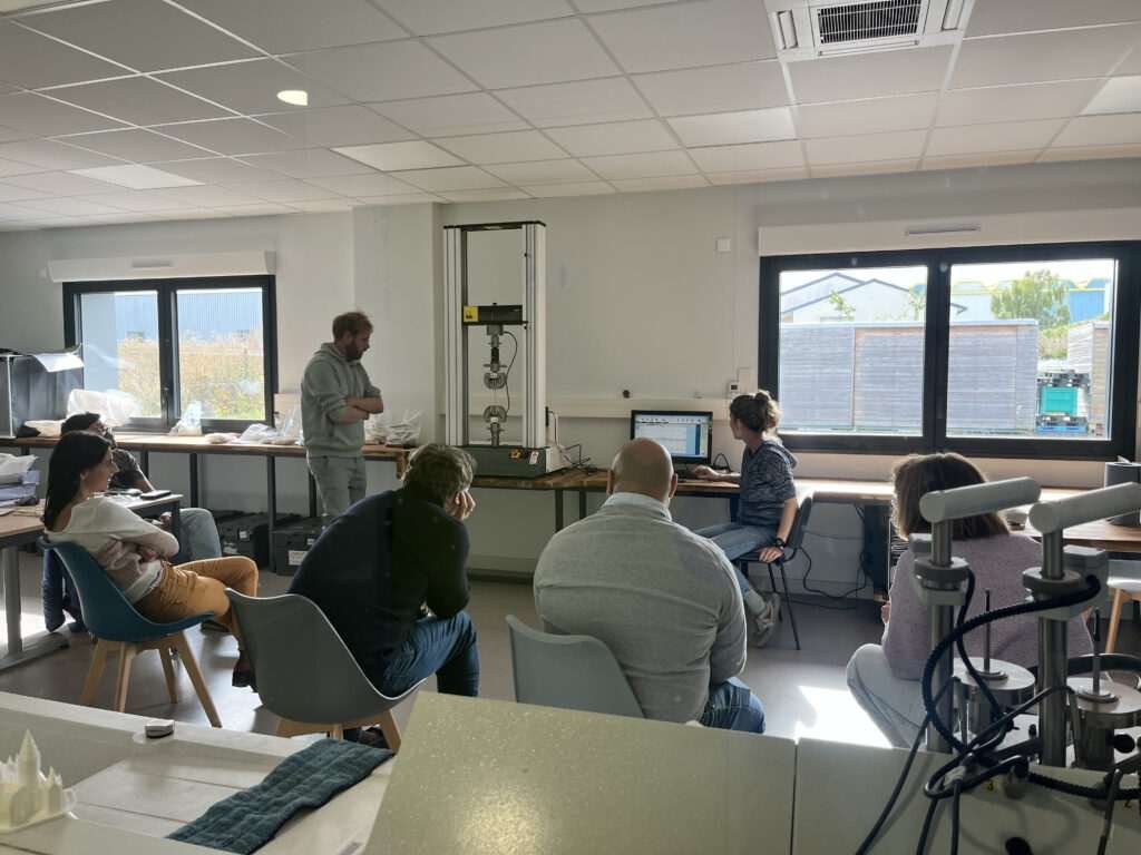Visite du laboratoire NaturePlast durant une formation