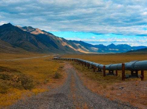 Canada and Alberta Strike Major Pipeline Deal Under New Law, Minister Guilbeault Resigns