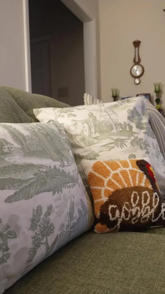 Friendsgiving Decor Blanket and Pillow Corners