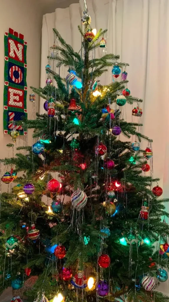 Vintage Christmas Tree Decor