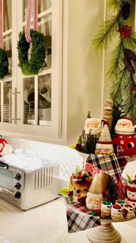 Hanging Ornaments from Cabinet Knobs or Handles Hanging Ornaments from Cabinet Knobs or Handles