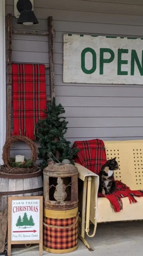 Vintage Christmas Porch Vibes
