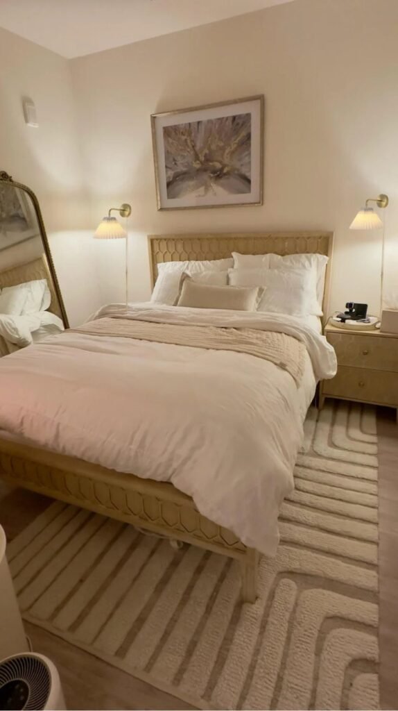 Bedroom Wall-Mounted Lighting 