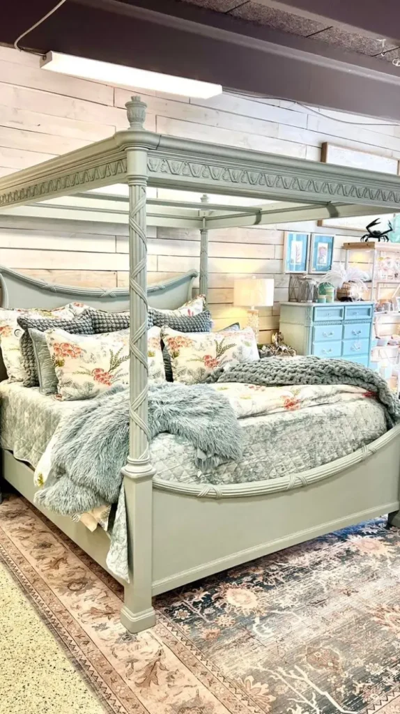 Vintage Canopy Bedroom