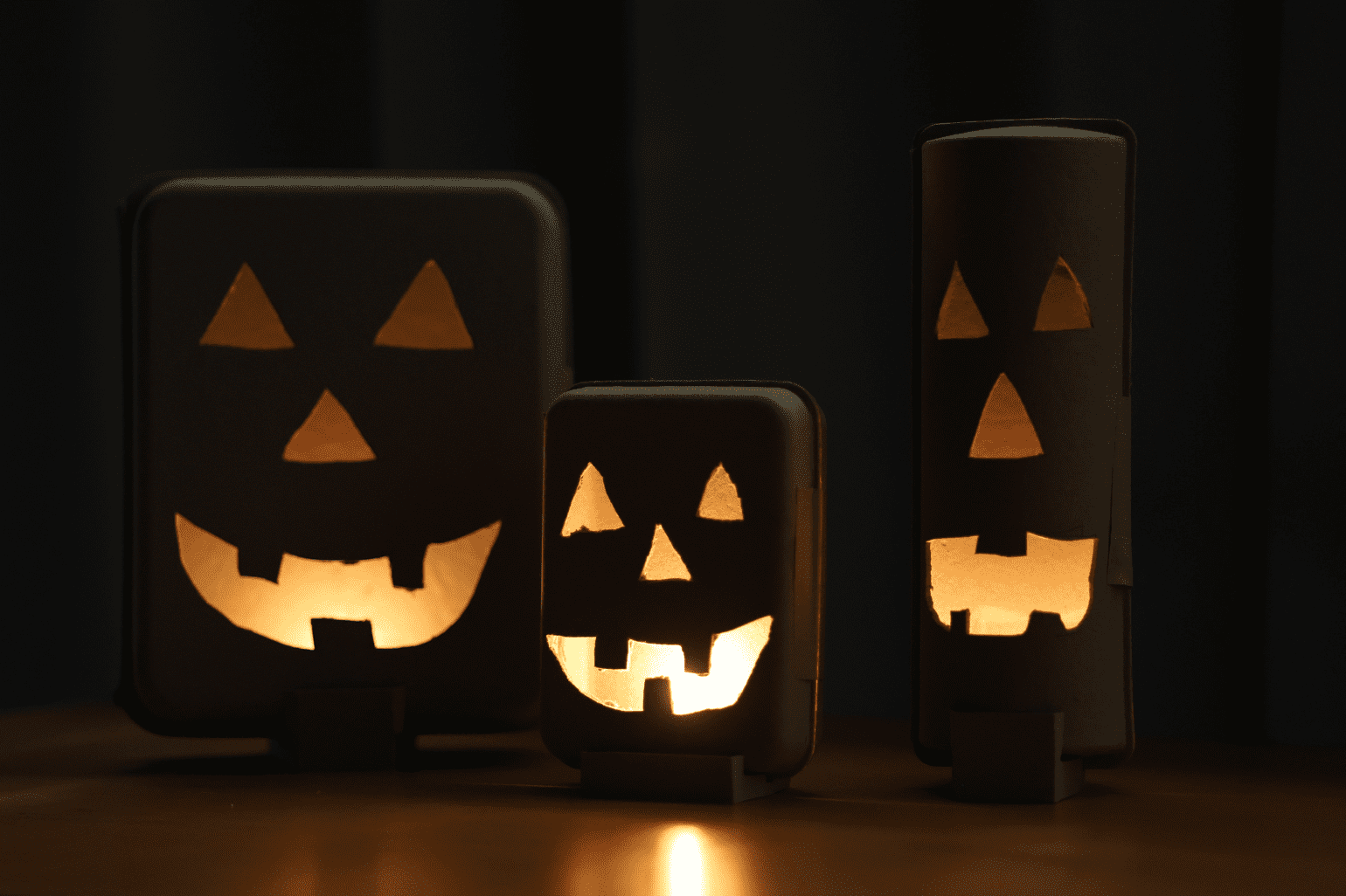 Jack-O-Lantern screen printed clamshell box