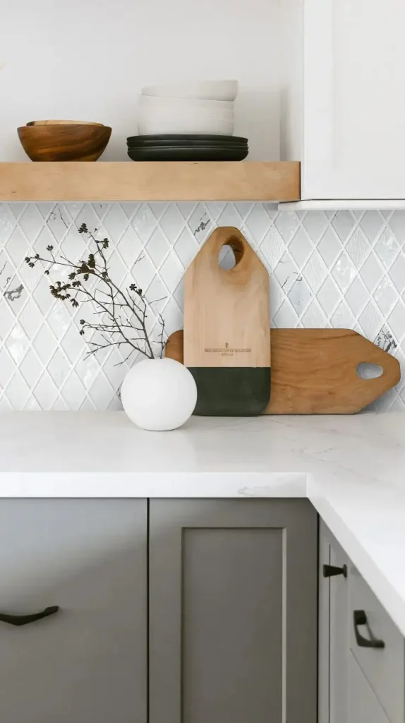 Kitchen Backsplash Glossy tiles