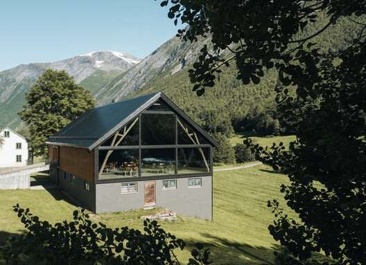 Courtesy of OFFICE INAINN