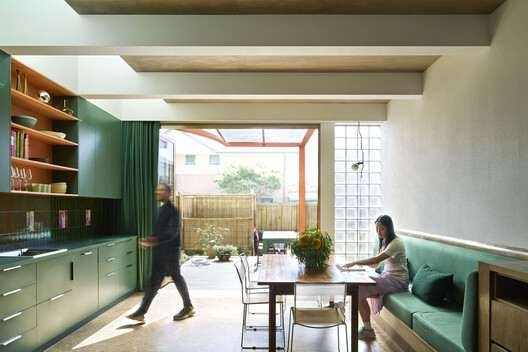 © Christine Francis