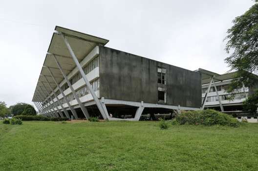 Arieh Sharon / Faculty of Social Sciences, Ile-Ife. Image © Jean Molitor