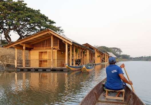 The Floating Neighborhood of Las Balsas / Natura Futura. Image © JAG Studio The Floating Neighborhood of Las Balsas / Natura Futura. Image © JAG Studio