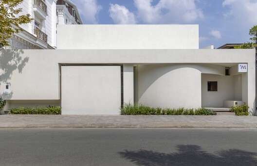 © Le Nguyen, Phaolo Hong Duc