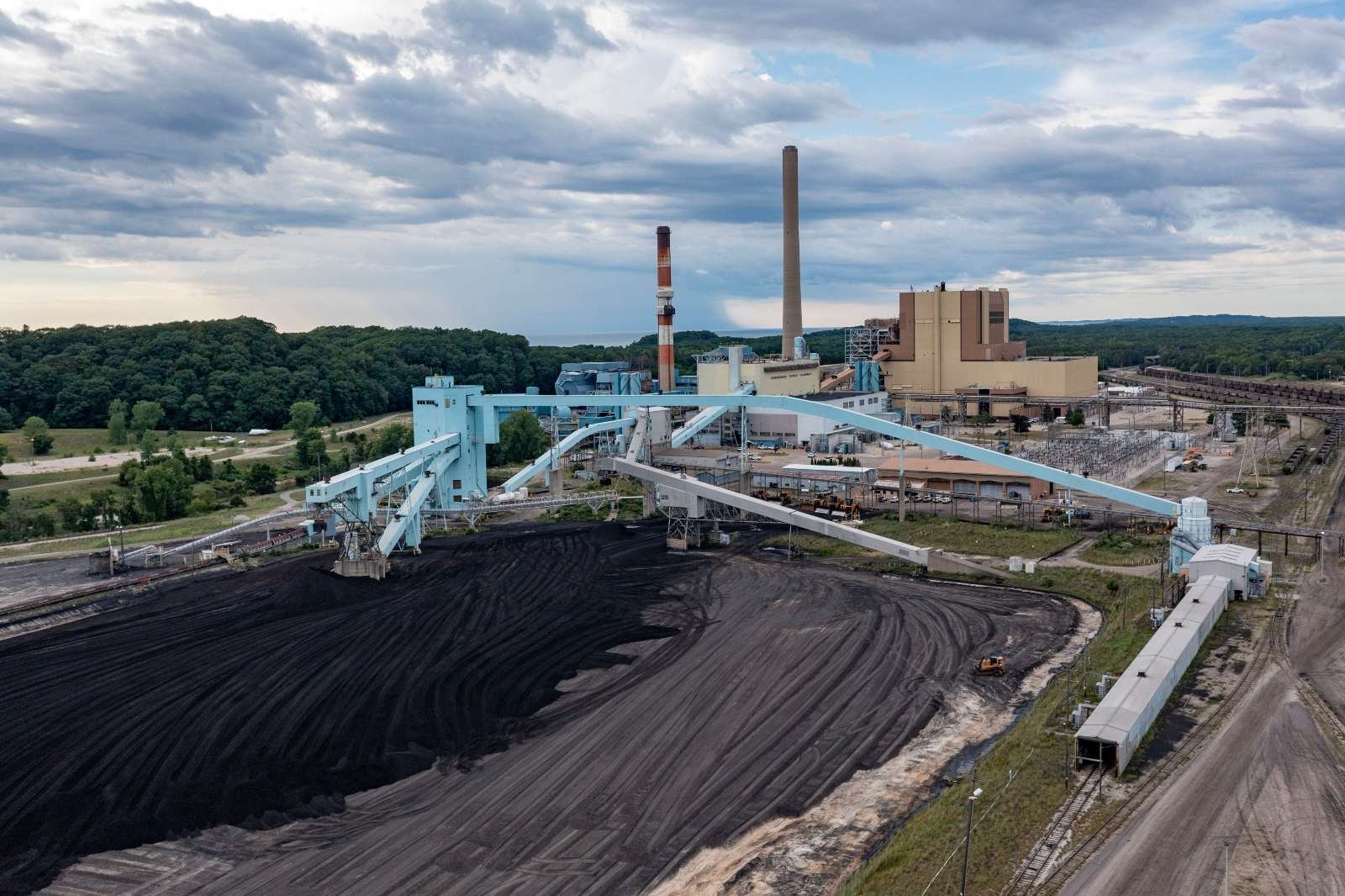 The J.H. Campbell coal-fired power plant in West Olive, Michigan. The Department of Energy ordered the operator of the plant, Consumers Energy, to keep the plant open past its planned retirement date.