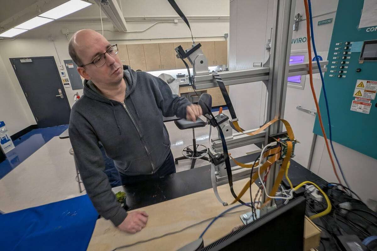Michael Beck shows the camera portion of the photogrammetry setup in his lab at the University of Winnipeg on Feb. 3, 2026. Photo: Geralyn Wichers