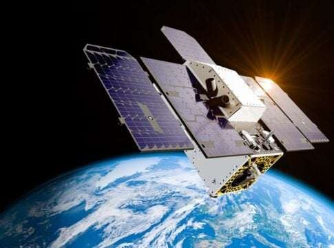 Elon Musk's SpaceX Eyes Solar Data Centers in Space to Power the AI Boomv