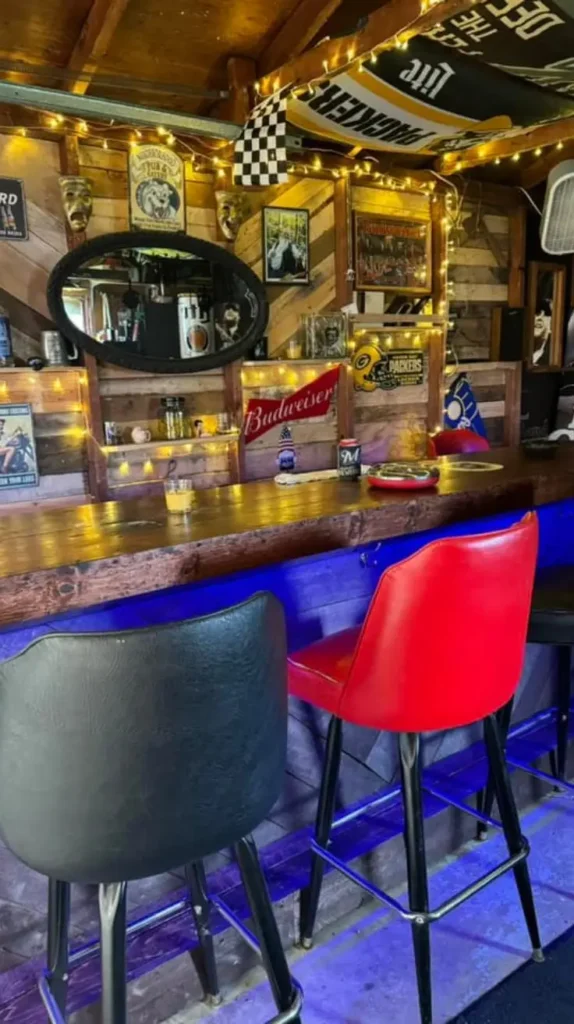 Must See Garage Bar Ideas