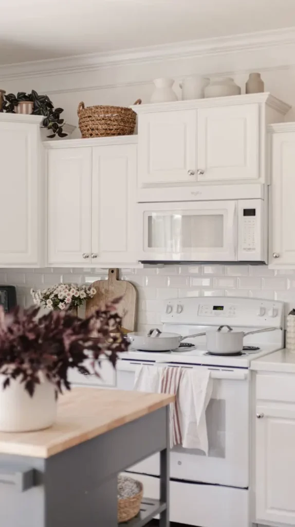 Upper Cabinet Decor Ideas to Transform Your Kitchen

