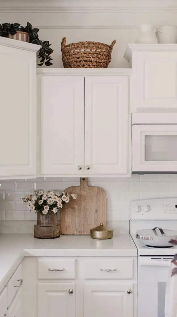 Upper Cabinet Decor Ideas to Transform Your Kitchen

