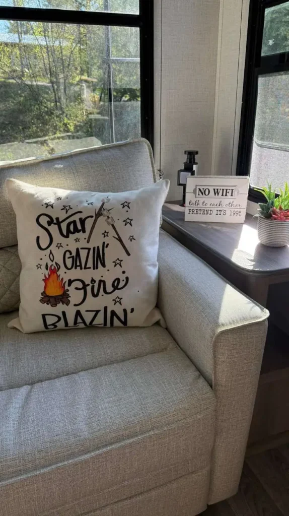 Cute Camper Decorating Ideas