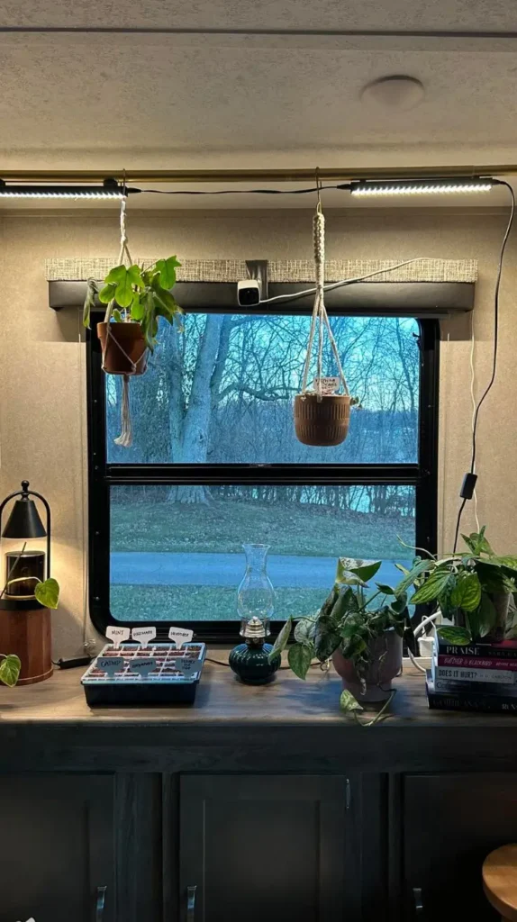 Cute Camper Decorating Ideas 