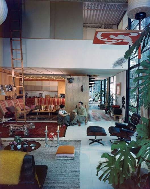 Eames House (Los Angeles, Calif.), 1958. Image © Julius Shulman © J. Paul Getty Trust. Getty Research Institute, Los Angeles