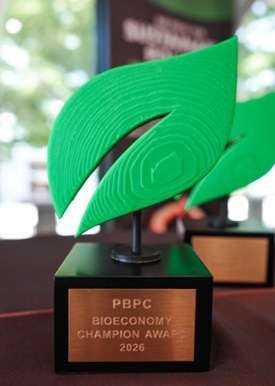 Congressional Bioeconomy Champion Award made from plant-based bioplastic