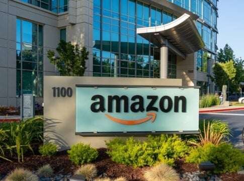Amazon Opens Carbon Credits to UK Firms, Secures $17.5B Loan for AI, and Stock (AMZN) Slips