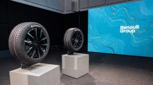 Continental develops bespoke tire for Renault that delivers up to 35% lower rolling resistance