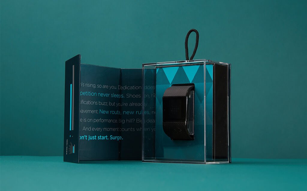 Rigid box with magnetic closure