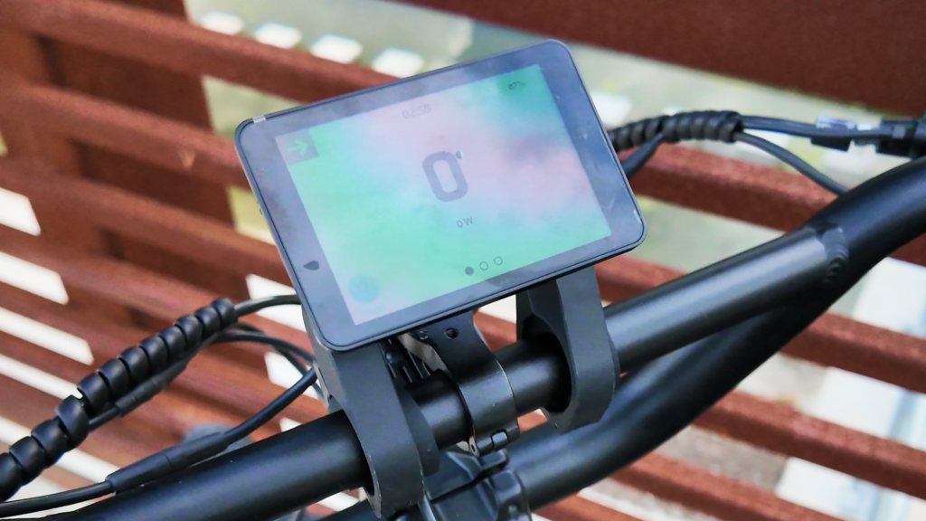 Monarc Tracer Review: A Long-Range City eBike With a 5-Year Warranty 6 Monarc Tracer 3.5-inch touchscreen display