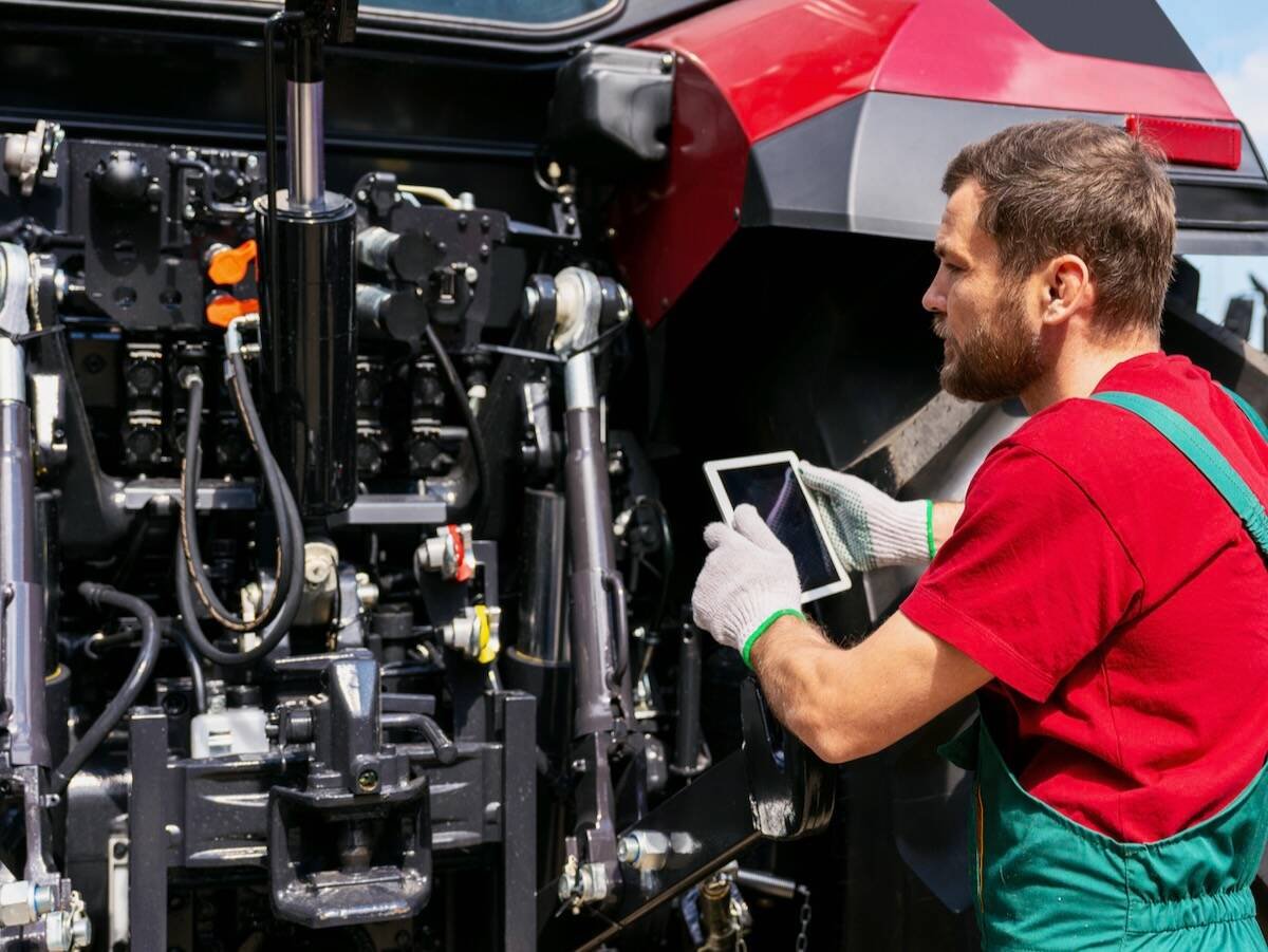New digital features on farm equipment often call for proprietary diagnostic software to resolve error codes, to which third-party or independent repairers may not have unrestricted access, the NFU says. Photo: Igor Barilo/iStock/Getty Images
